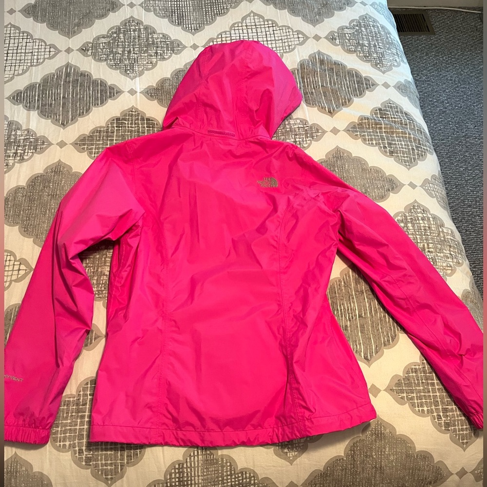 Women’s North Face size M light weight wind breaker jacket